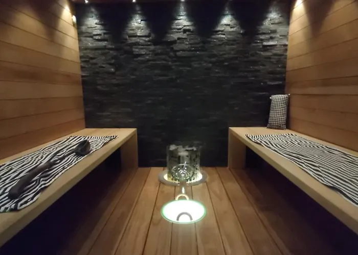 Talo Kaikilla Mukavuuksilla *